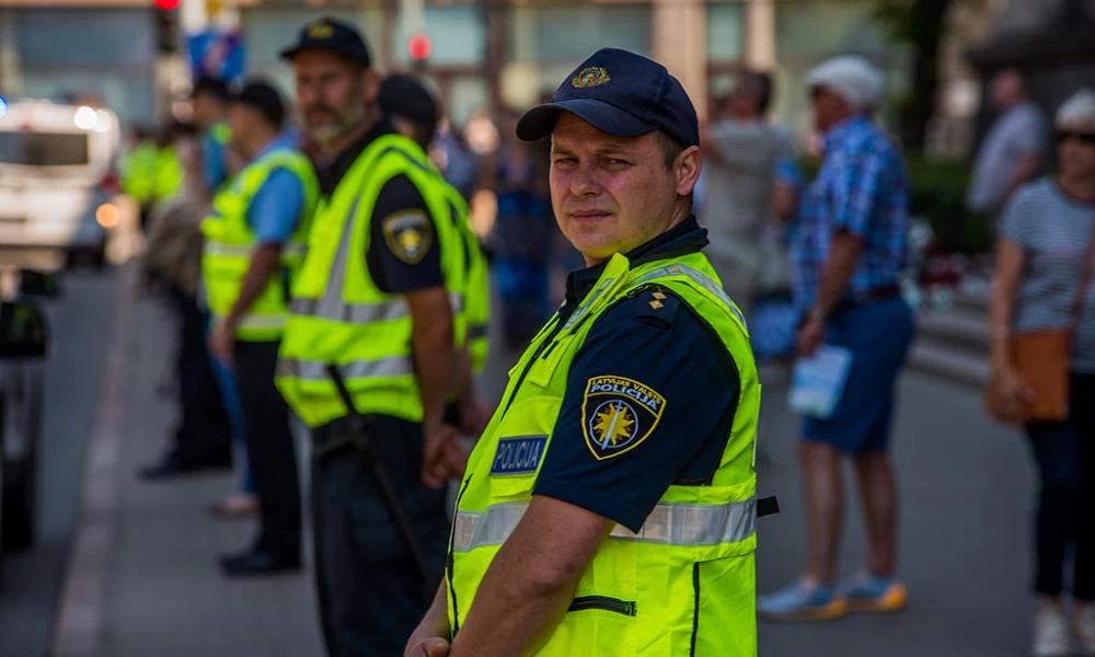 Ακόμη και συνοριοφύλακες επιστρατεύει η Λετονία για να τηρηθεί το lockdown